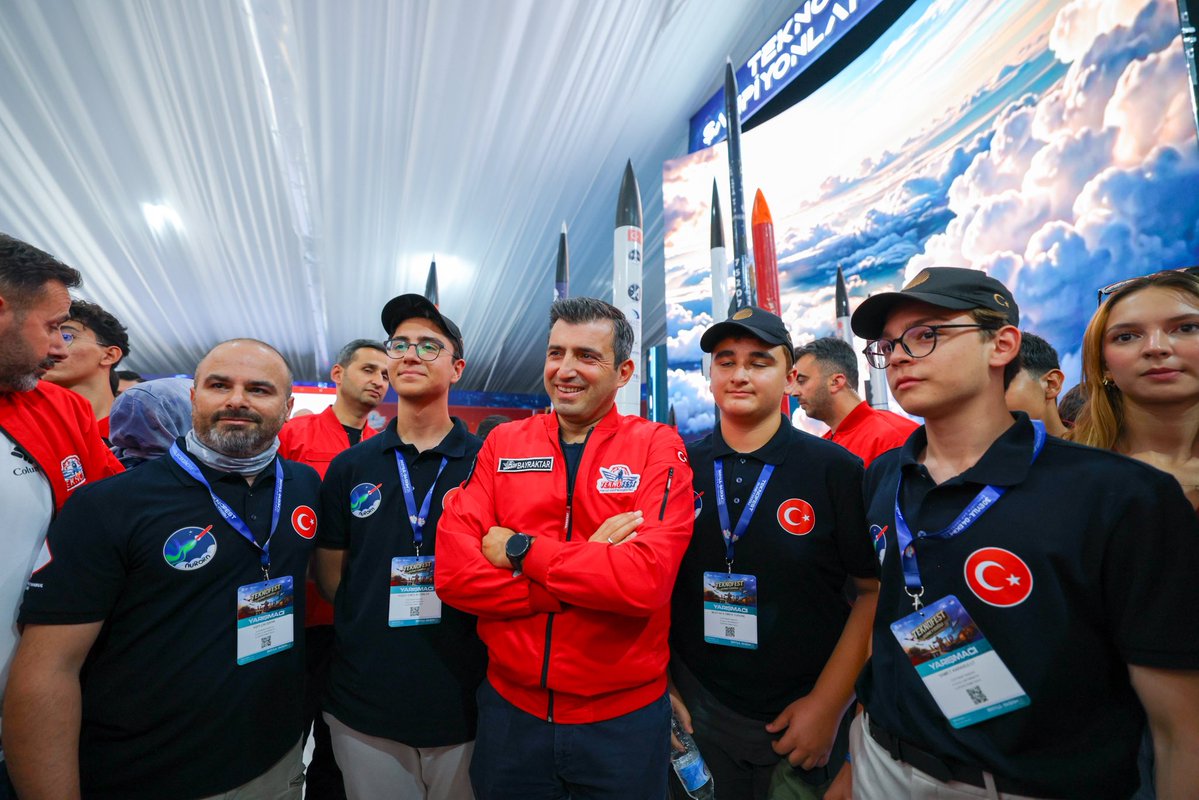 Selcuk's tweet photo. Şanlıurfa "karınca misali" adım atanları sever... ❤️

#TeknofestGüneydoğu 🚀

Şanlıurfa loves those who take steps "like the ant”... ❤️

#TeknofestSoutheast 🚀 https://t.co/T33sILQ9qX