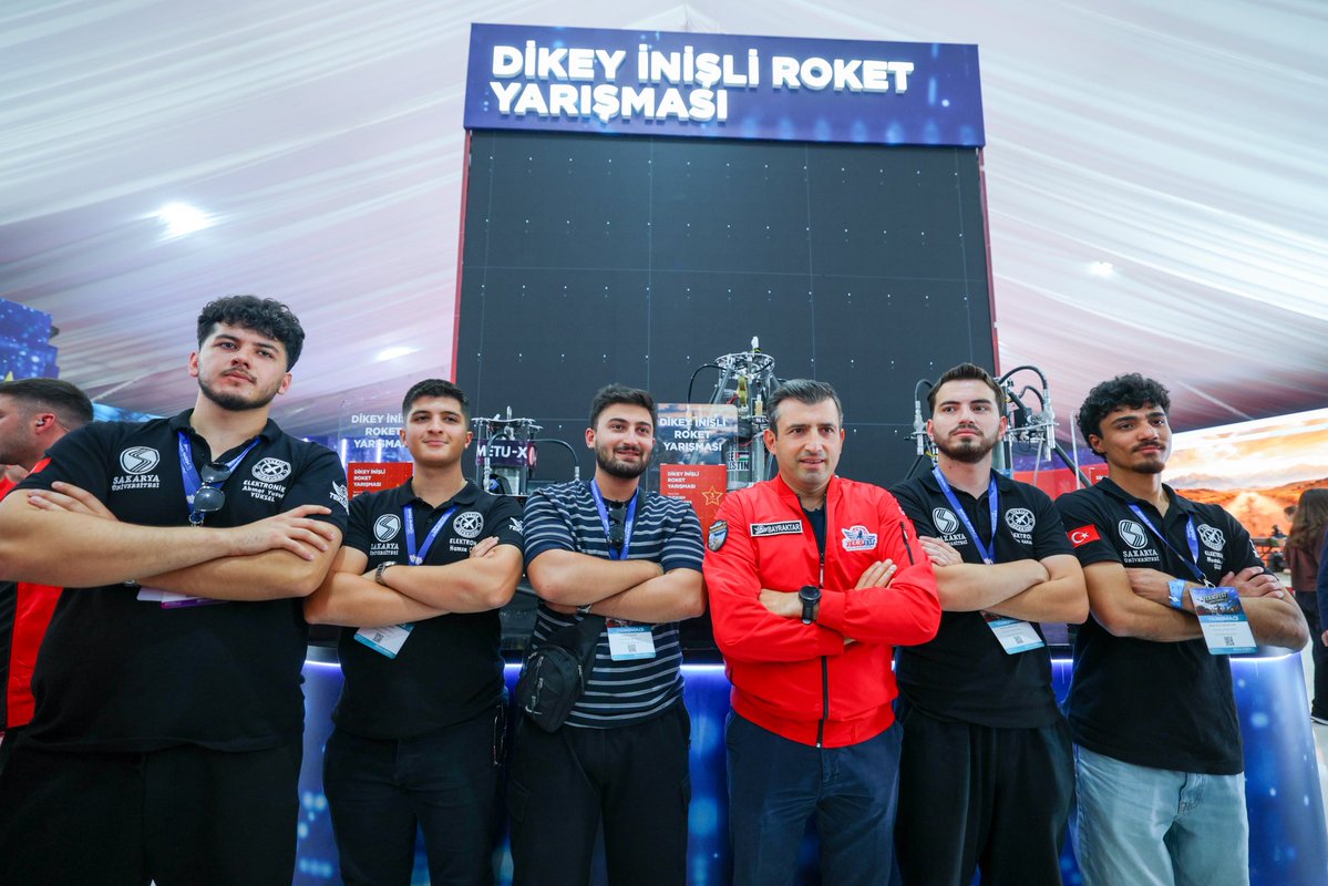 Selcuk's tweet photo. Şanlıurfa "karınca misali" adım atanları sever... ❤️

#TeknofestGüneydoğu 🚀

Şanlıurfa loves those who take steps "like the ant”... ❤️

#TeknofestSoutheast 🚀 https://t.co/T33sILQ9qX