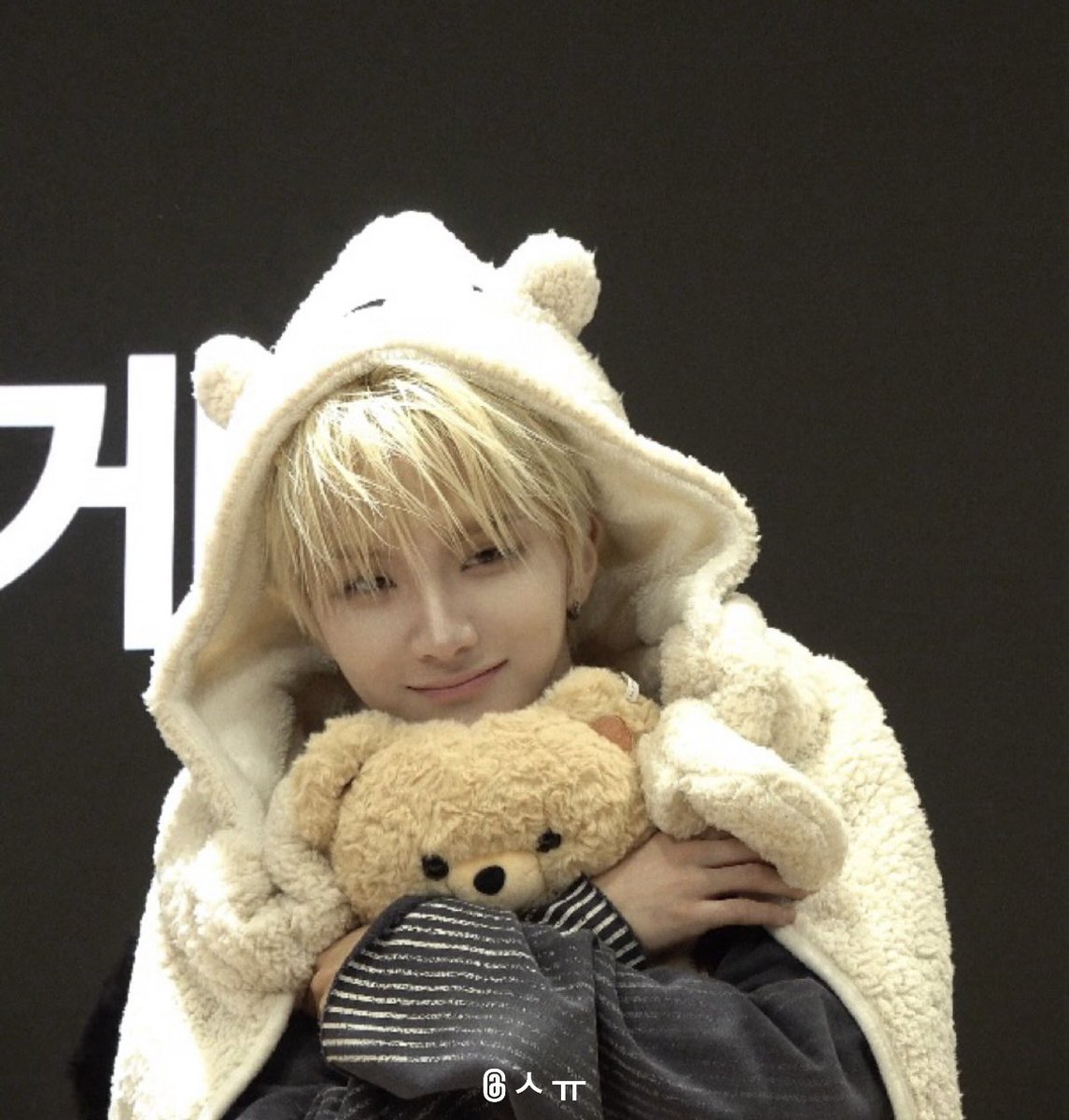 ssshu_1's tweet photo. 누가 인형이게

#보이넥스트도어 #운학 https://t.co/FRNMbiOUG9