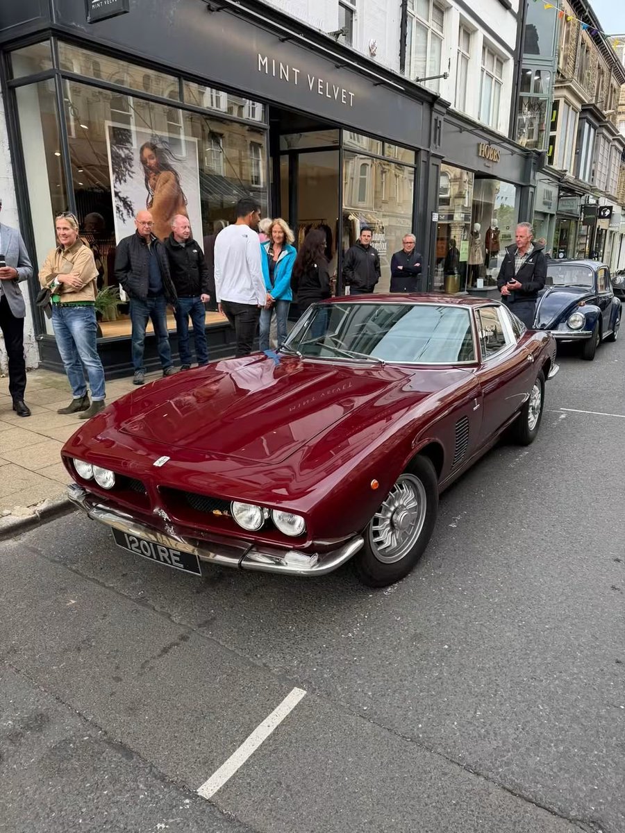 FvdE's tweet photo. Street spot by Angus in Harrogate. 

Lush as. https://t.co/VCNhvISJqG