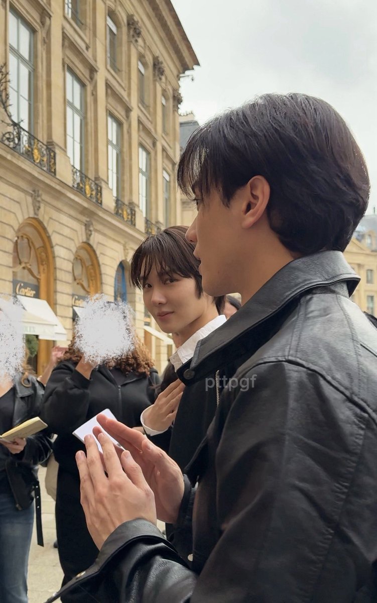 hmibsui's tweet photo. ปารีสมีนางฟ้าอ่ะทุกคน

#KengNamping #Schiaparelli #nampingster #KengHarit #PFW @Schiaparelli https://t.co/irRQFEyaIO