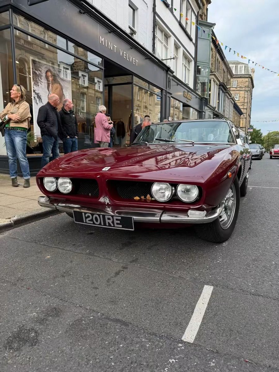 FvdE's tweet photo. Street spot by Angus in Harrogate. 

Lush as. https://t.co/VCNhvISJqG