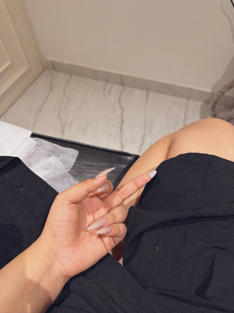 serveicy's tweet photo. massage time 🧖‍♀️ https://t.co/Juicj11uOP