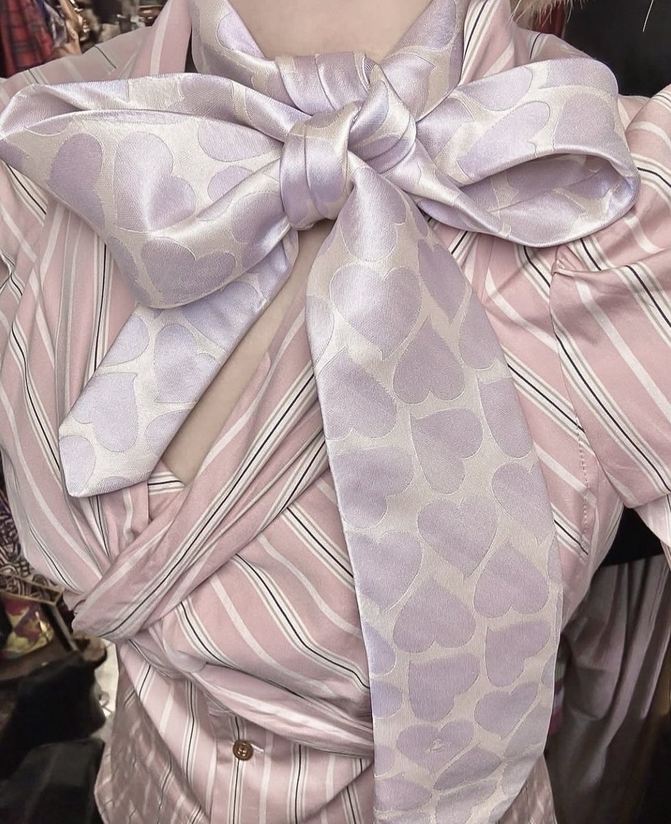glirttery's tweet photo. the prettiest vivienne westwood silk bow ties https://t.co/ucRRYYwVcr