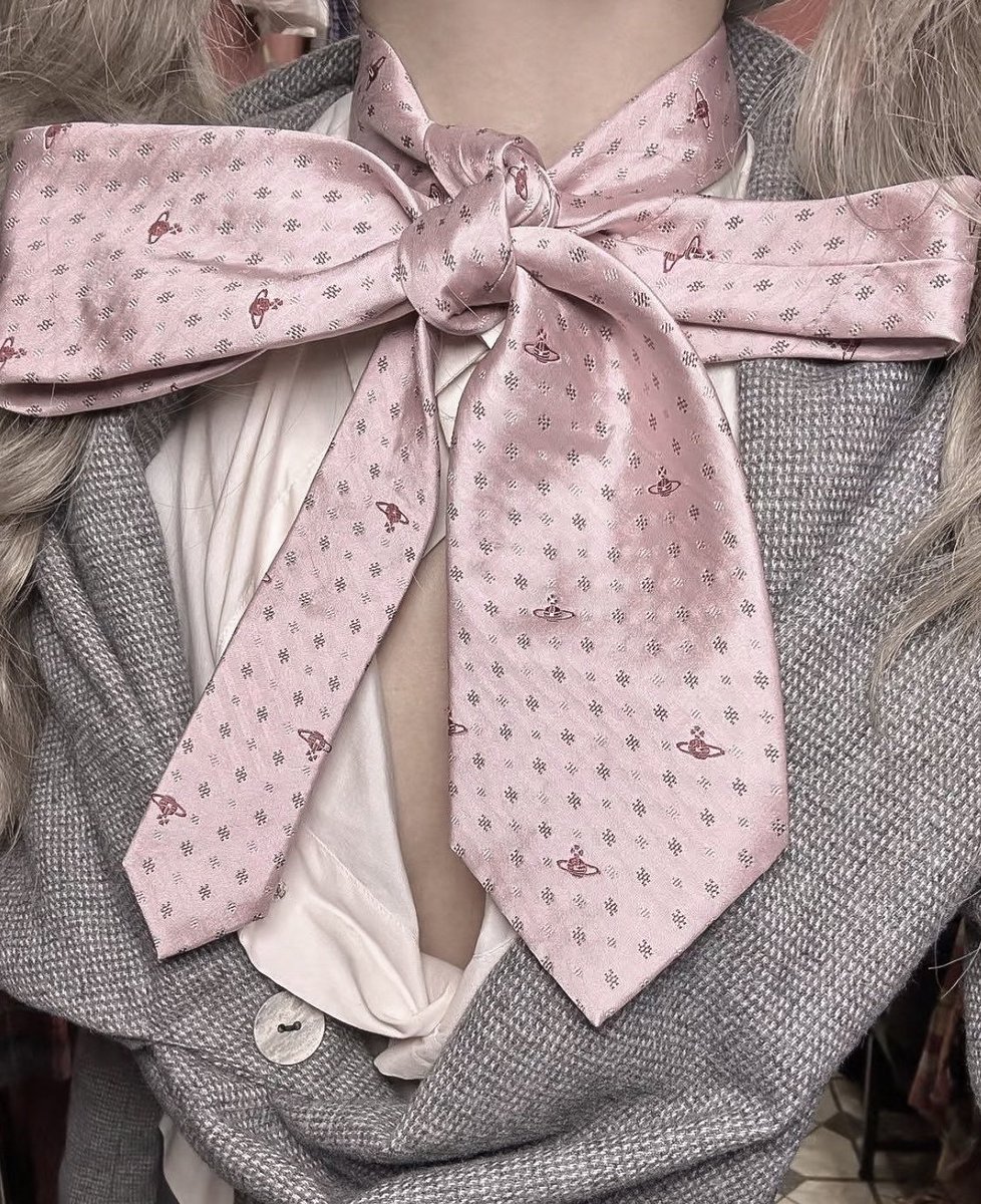 glirttery's tweet photo. the prettiest vivienne westwood silk bow ties https://t.co/ucRRYYwVcr