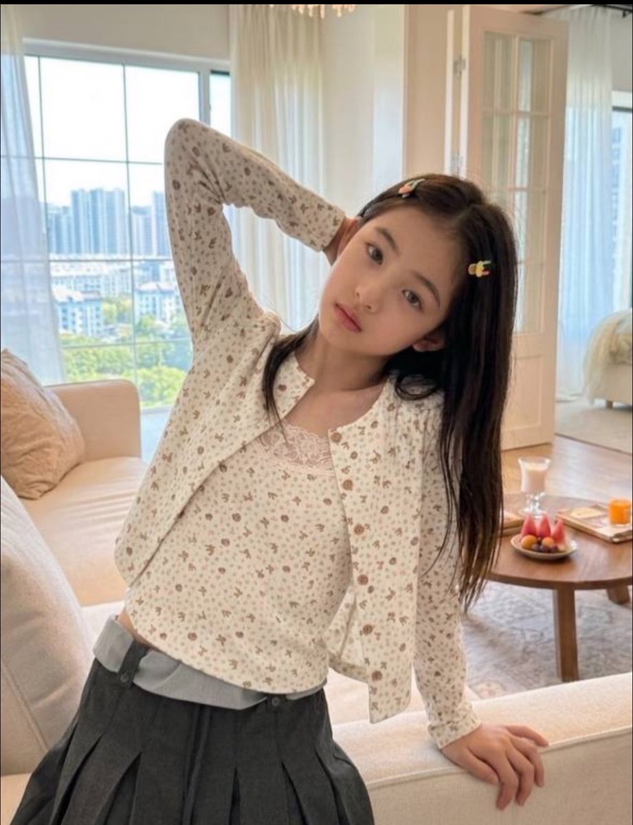 jacqueline55od2's tweet photo. 起床啦…..突然想放纵一下，

有人要锐评一下16岁的福吗？ 

不要🚪..扣1就给…看完就删！！！ https://t.co/ViWDJ4sWl4