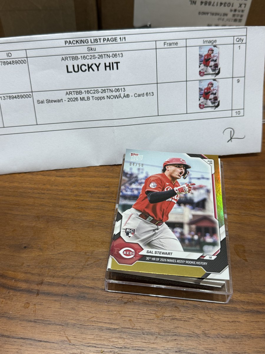 topps5card's tweet photo. 久しぶりのLUCKY HITだ！！！🥹

黄色い封筒で来るかと思いきや、一緒に入ってました🎉🎉🎉🤩 https://t.co/gZHfpLzSqg