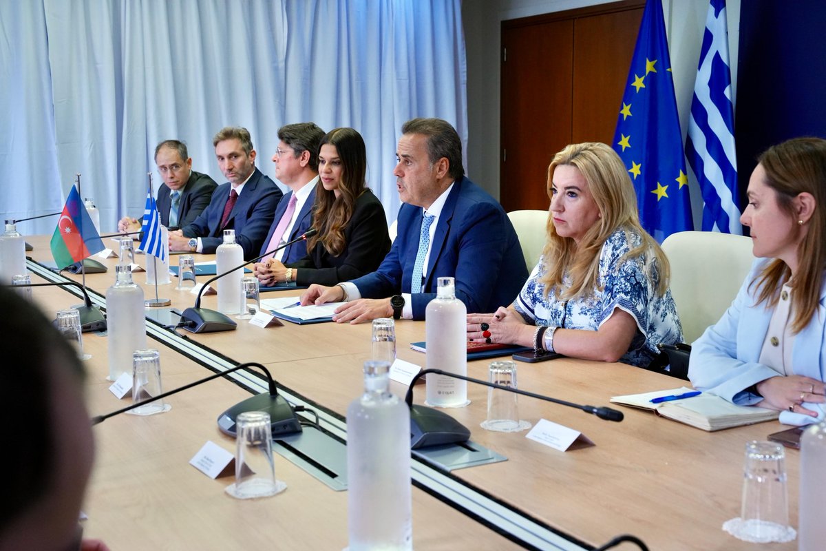 ParvizShahbazov's tweet photo. Afinada Hökumətlərarası Komissiyanın VI iclası çərçivəsində Yunanıstanın ətraf mühit və energetika naziri Stavros Papastavrou ilə #enerjiəməkdaşlığı|mızın inkişafını müzakirə etdik. Avropanın, o cümlədən Yunanıstanın #enerjitəhlükəsizliyi|ndə #TAP-ın rolu, #təbiiqaz təchizatı ilə yanaşı, #bərpaolunanenerji, #yaşılenerji bağlantıları və #enerjikeçidi ilə bağlı fikir mübadiləsi apardıq. Bu ilin ilk 8 ayında Azərbaycandan Yunanıstana 700 milyon kubmetrə yaxın təbii qaz tədarük olunub.