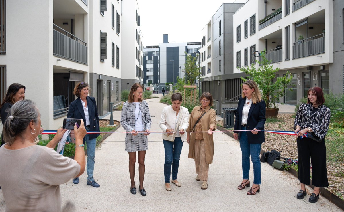 Image de Préfet de région Auvergne-Rhône-Alpes et du Rhône - #Logement
🏘️ Anne Laybourne, sous-préfète chargée des politiques de la ville, s'est rendue aujourd