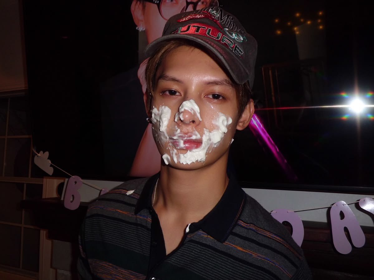 chaoyufm's tweet photo. officially james’ month https://t.co/OJKMv271X3
