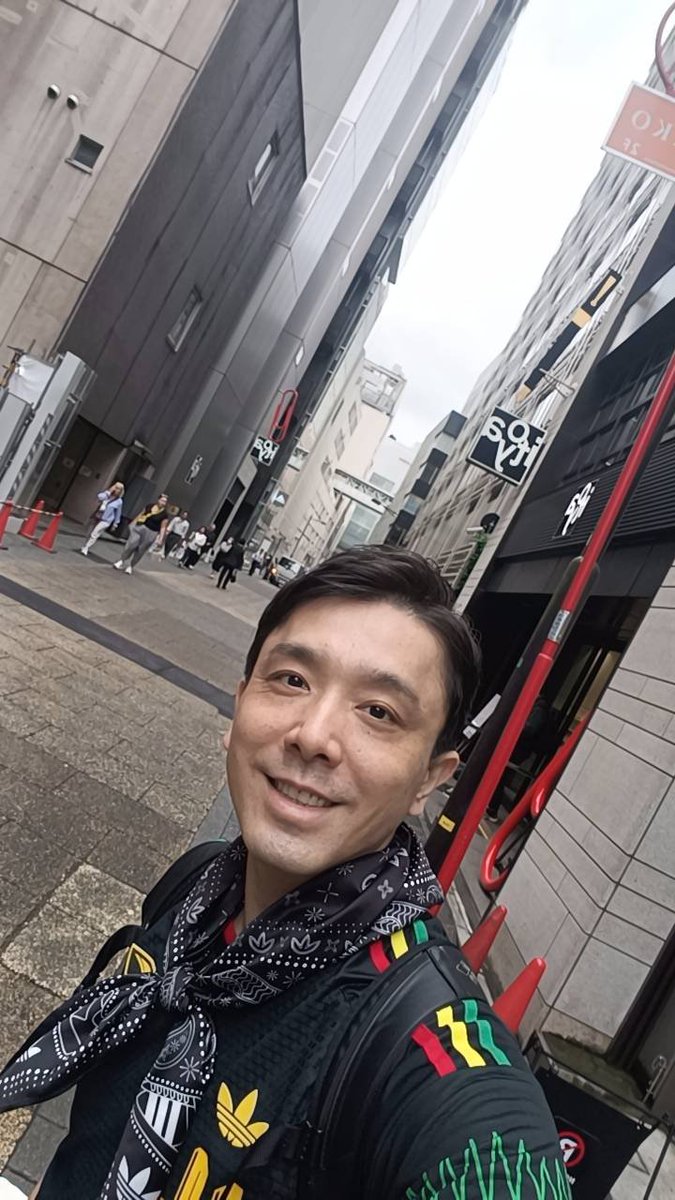 mryosuk's tweet photo. #Newsical
I went to see "FOCUS," presented by Newsical and featuring Ren Shimizu—who I worked with on *Mary Poppins*! 🎵
Seeing everyone so pure and full of energy—just like when I first started doing musicals myself—gave me such a huge boost of energy! !!!!
Today was opening night, and I hear there are still performances running this week, so please do go check it out! !!!!
....and, I cut my hair for Miss Saigon to go!!!!
#メリーポピンズ でご一緒だった #清水錬 さん出演のニュージカルpresents "FOCUS" を観て来ました🎵
自分がミュージカルを始めた頃の、ピュアでエネルギッシュなみんなを観て、とっても元気をいただきましたっ!!!!
本日が初日で、今週まだ公演をやっているそうなので、ぜひ観に行ってみてくださいっ!!!!
#FOCUS
https://t.co/eMTTDFawN5
そして、ヘアカットをしてミス・サイゴン仕様になってきました!!
乞うご期待!!!!