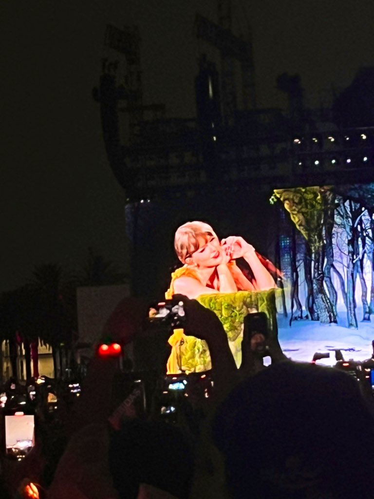 LvsDylanObrien_'s tweet photo. Te extraño mucho The Eras Tour, fuiste lo mejor de mi vida. https://t.co/DdSe0fbXFU