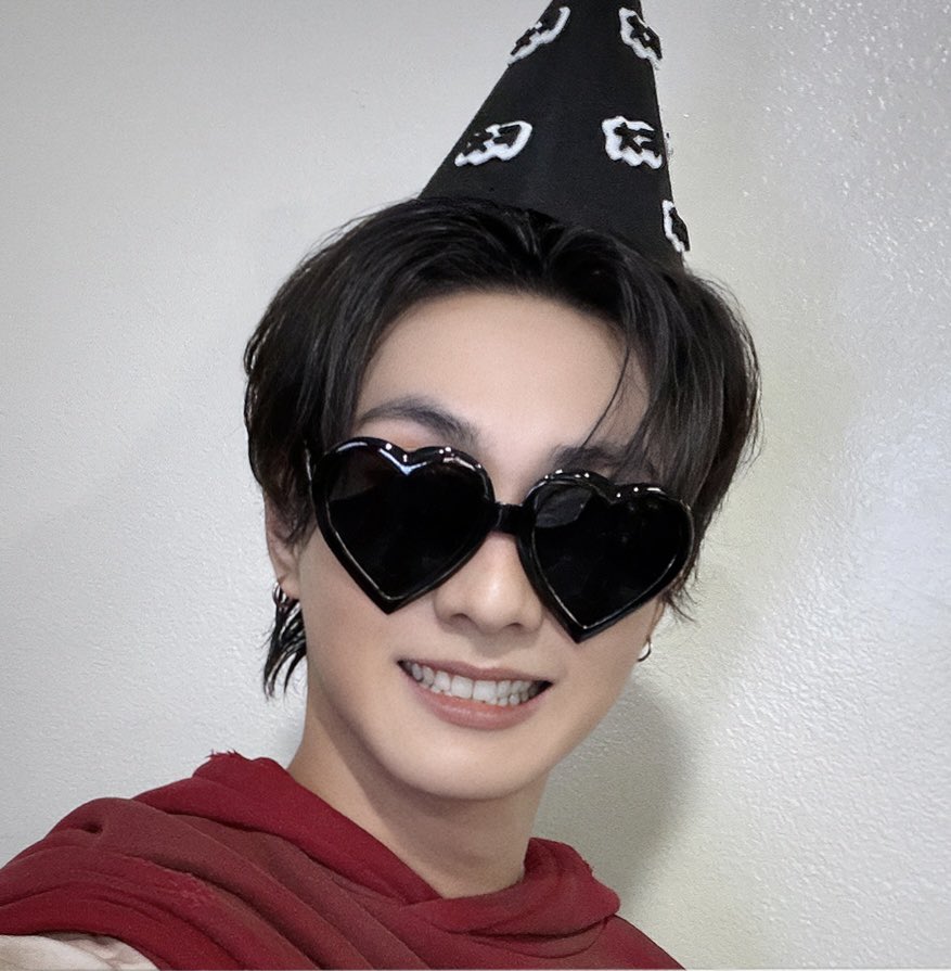 3DOUD3's tweet photo. 태릉즈 🕶️😎✨ ㅋㅋㅋㅋㅋㅋㅋ https://t.co/cegzpSaYpp