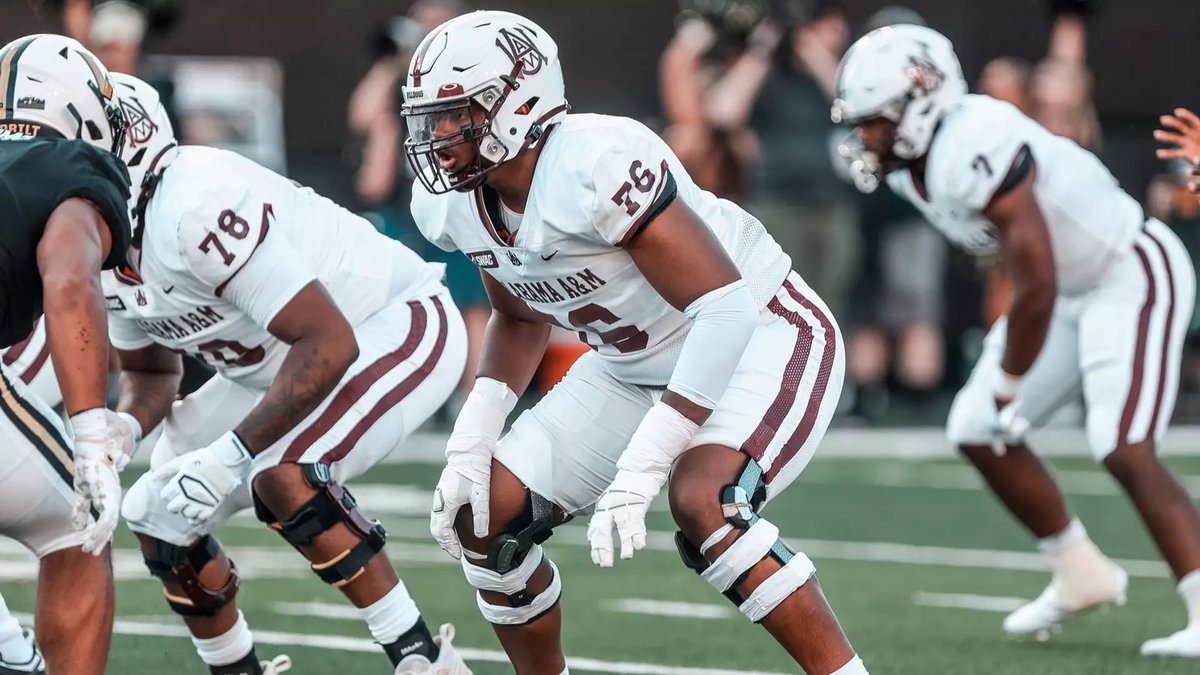 RyanW_77's tweet photo. #AGTG #JUCOPRODUCT Blessed to receive an offer from @Coach_Region @AamufbR @MSJUCOREPORT @JUCOFFrenzy @JJones178 @warren_rowan @JuCoFootballACE @JGonzalesJr10 https://t.co/iR4hotrFEh