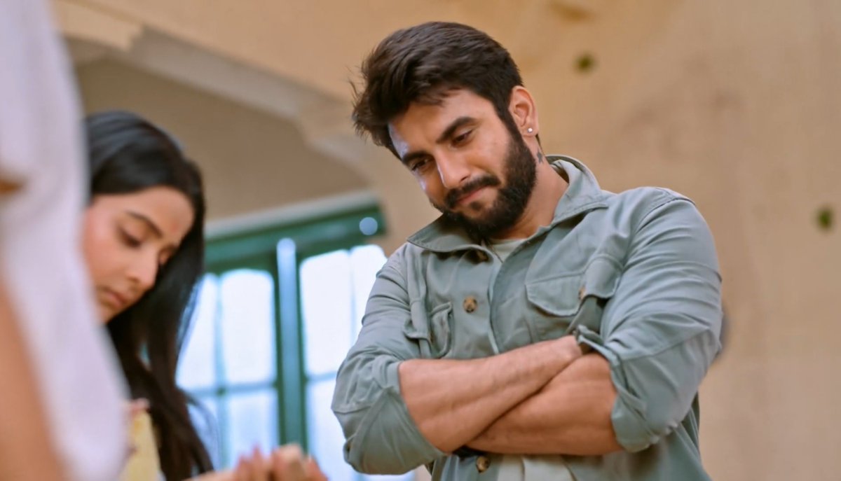 iamfaironly's tweet photo. While jeet wants saumaya to heal it's his first priority always he lose everything for saumaya growth even his own feeling for her that's is the main difference between a real man and a stupid so-called desperate friend 🙏🏻
#yehfitoortera #jeeya #ishhandhawan #debchandrimaroy https://t.co/q1qwENxeUM