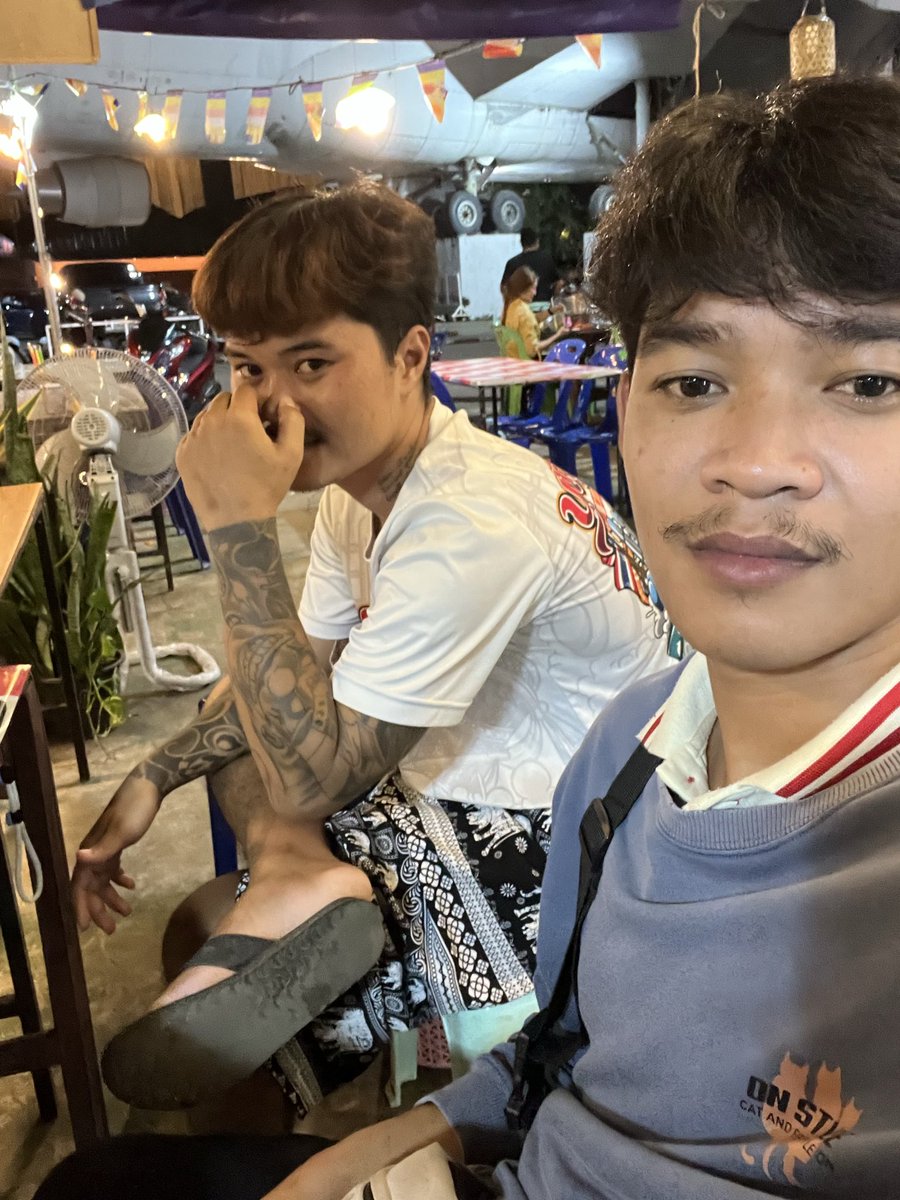 Bom1214337's tweet photo. วันพักผ่อน ชิคๆ หนองคาย https://t.co/KJvSFnUbSX
