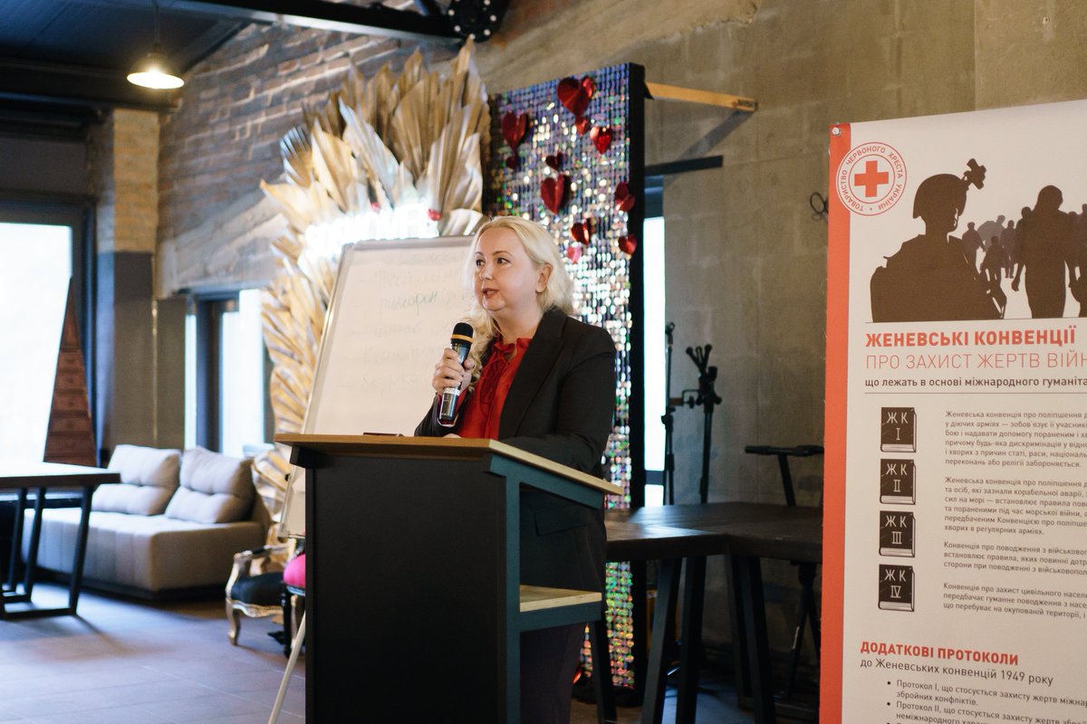 RedCrossUkraine's tweet photo. 📚 Over four days, participants in the Ukrainian Red Cross #IHL September School discussed current humanitarian law issues, worked through practical cases and exchanged experience with Ukrainian government institutions and #RCRC Movement representatives. https://t.co/UjZUQI0O8T