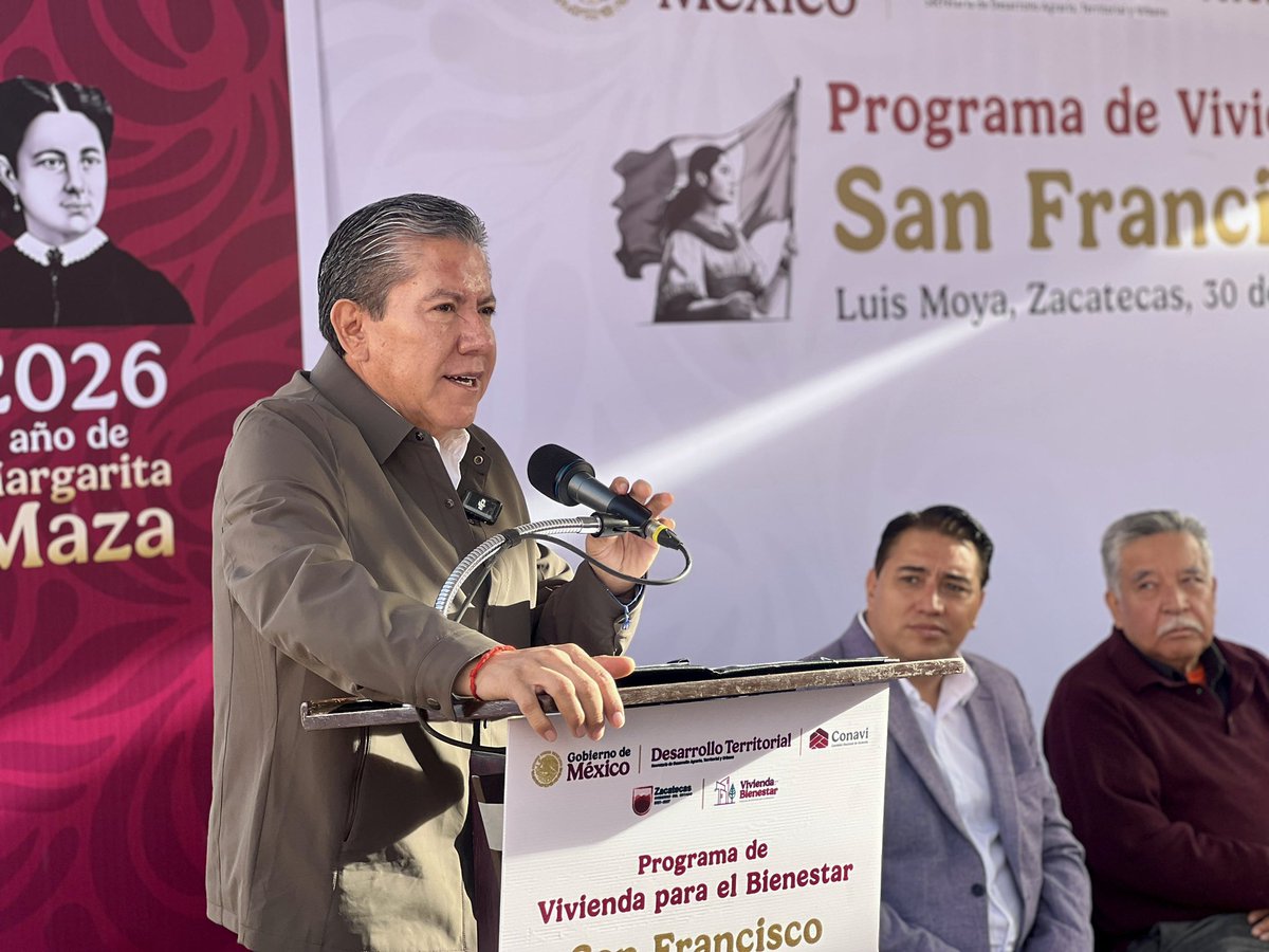 SEDATU_mx's tweet photo. @EdnaElenaVegaR1 @Conavi_mx @Infonavit @FOVISSSTEmx @Claudiashein @RodrigoChvezC @gobiernozac @DavidMonrealA El gobernador de Zacatecas, @DavidMonrealA, destacó que se materializa la justicia social con el Programa de #ViviendaBienestar

“Esto es lo que verdaderamente transforma, la política pública convertida en amor. Hoy, familias zacatecanas cumplen el anhelo de tener una vivienda”. https://t.co/Obc6boknWs
