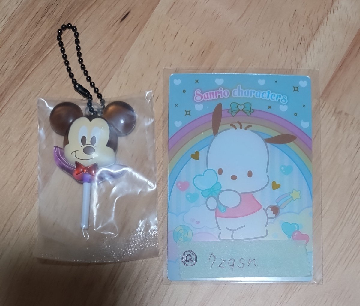 7zqsn's tweet photo. ディズニーキャラクター  
カラフルキャンディチャーム2  
交換
 
【譲】ミッキー

【求】エンジェル

郵送交換希望です
条件の合う方お声がけください🙇🏻‍♀️⸒⸒ https://t.co/UHWqIS9vdI
