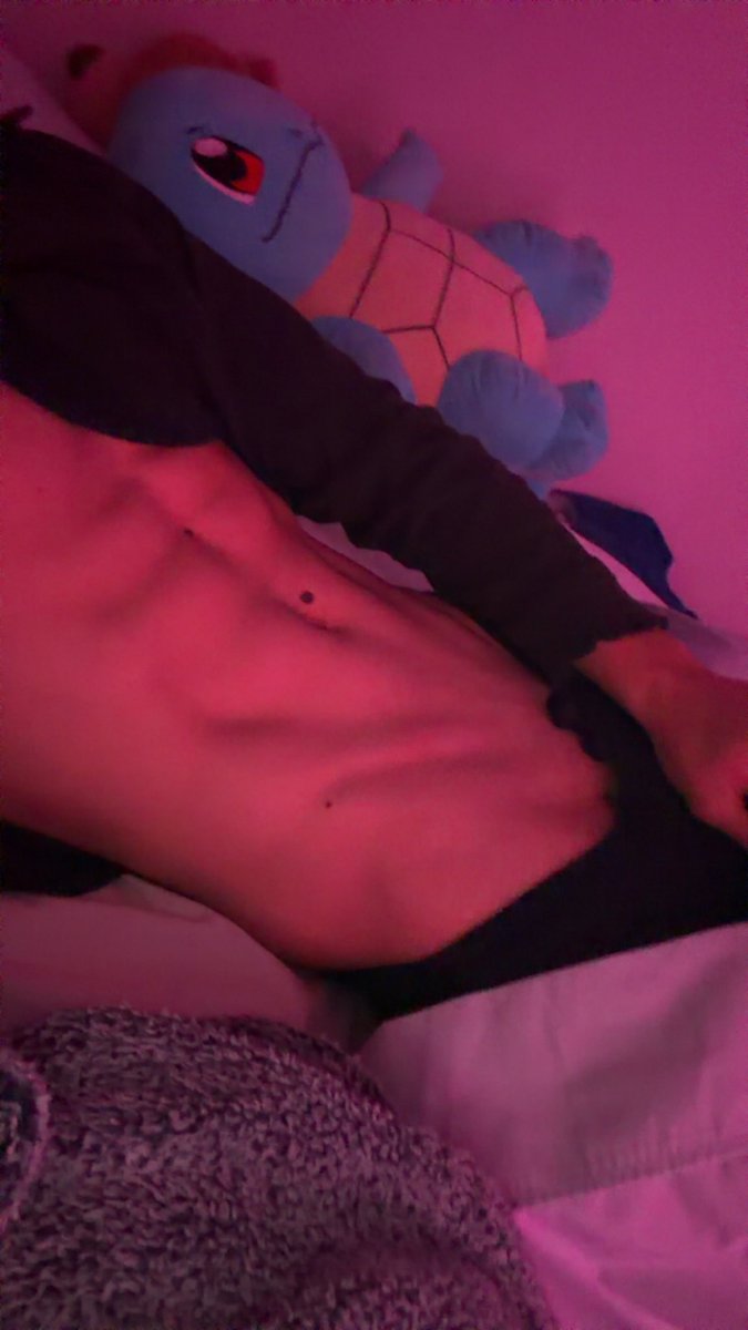 Gooserku1's tweet photo. dm me dm me dm me dm me #bored #submissive #eboy #abs #nsfwtwt https://t.co/vSzgGL3Zrg