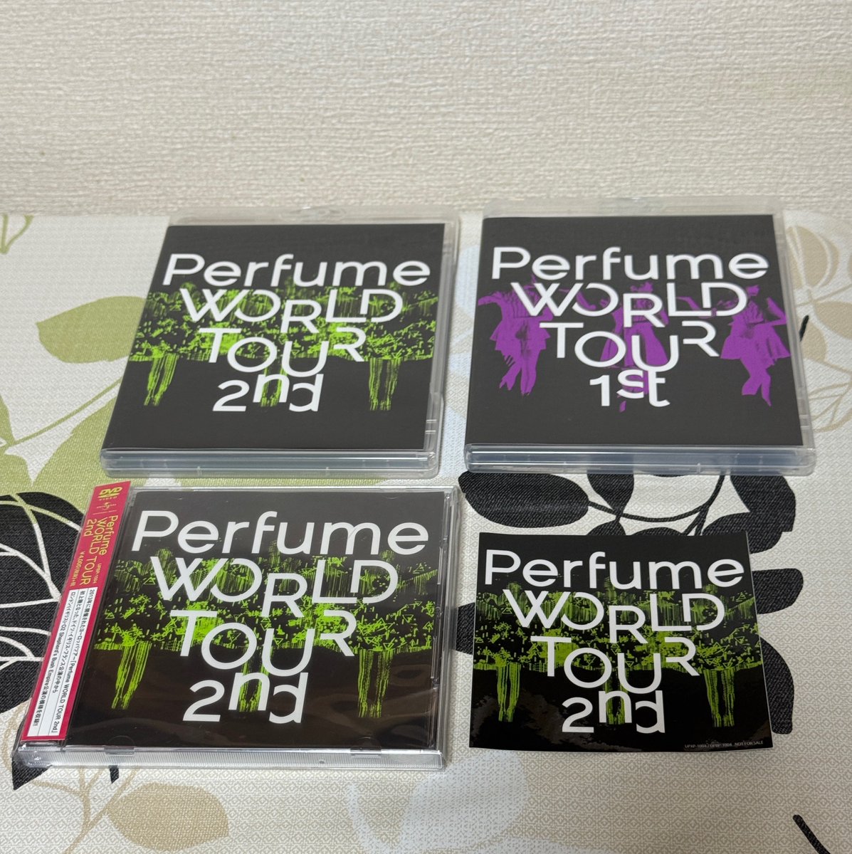 imakimikuru's tweet photo. Perfume WORLD TOUR 2nd
㊗️映像リリース（2014/10/1）12周年おめでとうございます🎊

2013年に開催されたヨーロッパツアーのドイツ・イギリス・フランス公演の中から、ロンドン公演の模様を収録

WORLD TOUR 1stのBlu-rayも同じリリース日（DVDは2013/5/22リリース）
#prfm https://t.co/Swh8pa5VQk