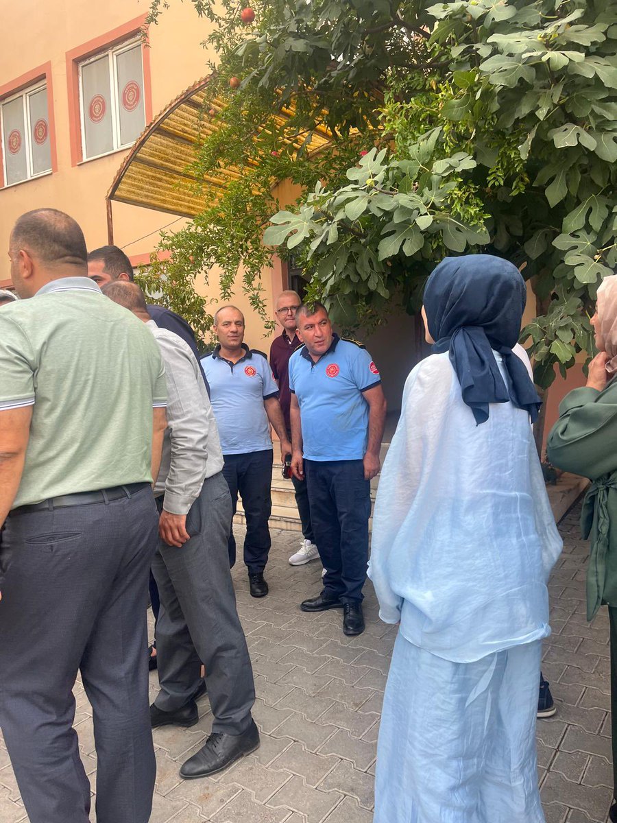 Aknizipkadinkol's tweet photo. Ak parti Nizip İlçe Başkanımız Fatih Altunses, Kadın Kolları Başkanımız Rabia Günbay ve yönetim kurulu üyelerimizle birlikte İtfaiyeciler Haftası dolayısıyla Gaziantep Büyükşehir Belediyesi Nizip İtfaiye Grubu’na ziyarette bulunduk.
@tugbaisikercan @FatmaSahin @AliSahin501 https://t.co/OP83lR9scX