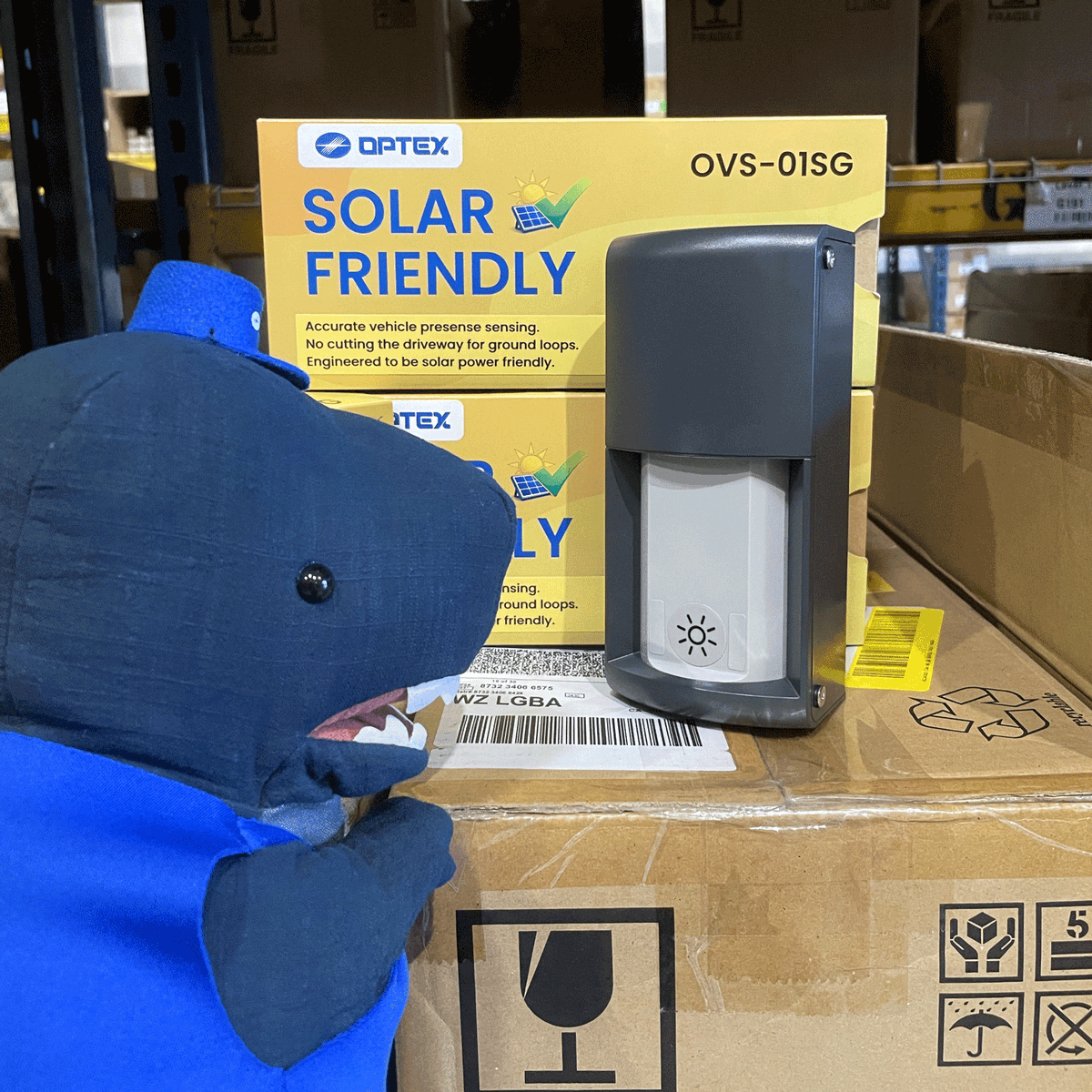 OptexAmerica's tweet photo. Rex Jr. met the OVS-01SG, which conserves power at solar gates while detecting moving and stationary vehicles. ☀️
He thinks “solar-friendly” means it wants to be friends with a ray of sunshine like him. We’re letting him have this.
#OPTEX #VehicleDetection #Solar https://t.co/uasnU4MQ1O