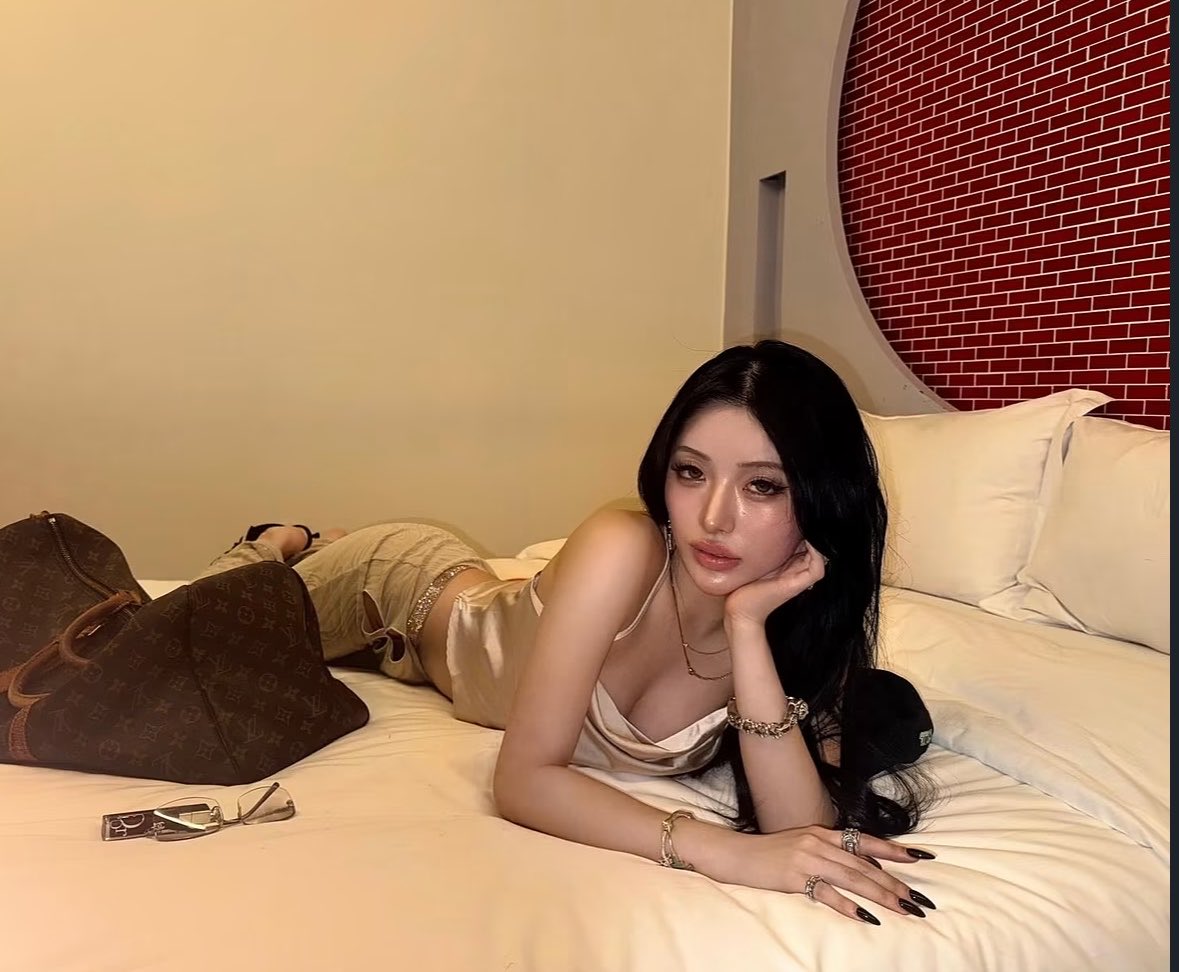 UWAAlul's tweet photo. Tak kenal maka tak sayang. Kenalan dulu ga sih, baru manggil sayang?

Halo, aku rea. https://t.co/oIexpm13dH