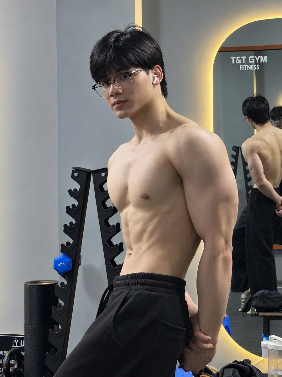 hype_boyss's tweet photo. Pernah diajak kenalan trus minta no wa. Balik-balik dia nge wa yg isinya menjurus ke arah situ… https://t.co/CwKKpR2uL1