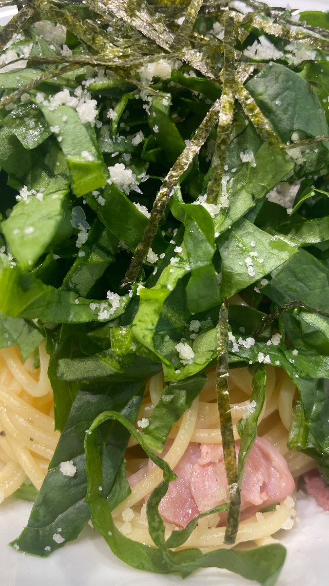 take_satonoko's tweet photo. イタトマの生ほうれん草あざす
外食でだいたい生野菜か肉の揚げ物 https://t.co/bA6104jh2L