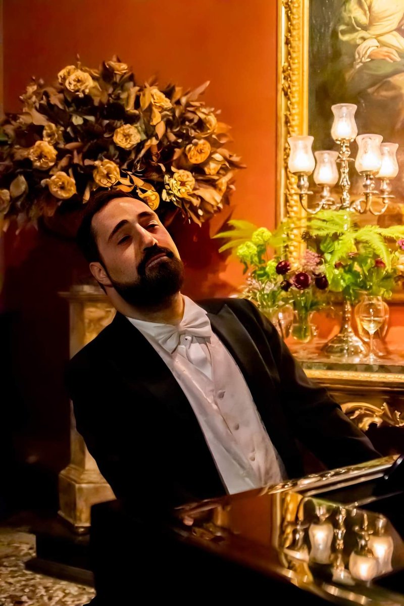 BarraliRoberto's tweet photo. #robertobarrali #barraliroberto #maestrorobertobarrali #pianistarobertobarrali #pianist #vocalcoach #repetiteur #korrepetitor #opera #concerthall #operahouse #event #concert #music #artist #conductor #dirigent #direttoredorchestra #idogiveneziani #ensamble #art #musician #Kunst https://t.co/pSbEHthAjY