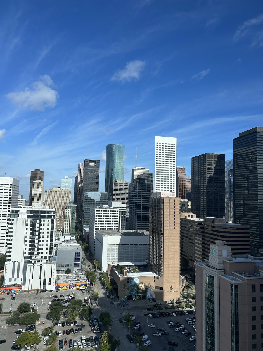 ramrod212001's tweet photo. Breakfast with a view of the jungle 😎 Houston Tx 24th floor  Hilton https://t.co/cCpnzKUFvR