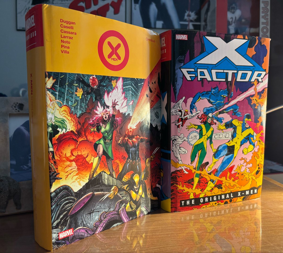 CanaDaBear1701's tweet photo. Some new arrivals of the decidedly β-Variety.
Two Omnibus editions, X-Men by Gerry Duggan, and X-Factor by the Simonsons.
Oh and a new comic box featuring all your favourite Mutants.
@Comicmandan3
@SudduthPhillip
@The_Hobbyverse
#MyComics https://t.co/9TSfuGhl6E