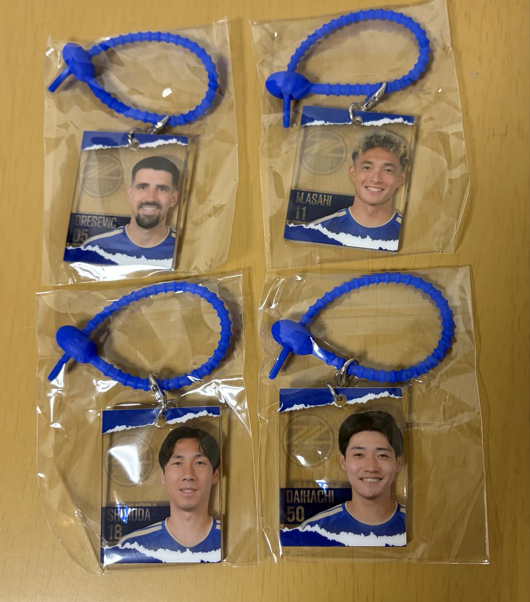 720_2737's tweet photo. シリコンアクリルチャーム
【譲】5,11,18,50
【求】定価（500円）

10/3お取引できる方、宜しくお願いします🙇‍♀️

#町田ゼルビア #zelvia #ゼルガチャ https://t.co/3FRHivvijX