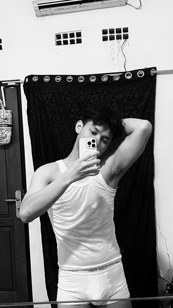 lasttmemory's tweet photo. gnight all https://t.co/ZKqt97rIFe