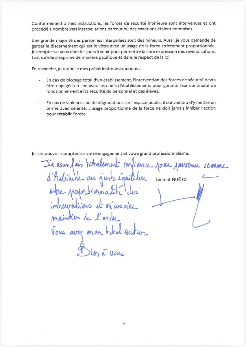 NunezLaurent's tweet photo. J’ai renouvelé mes instructions aux préfets et à l’ensemble des services de sécurité intérieure suite à l’intensification des troubles à l’ordre public et à un climat de violence inacceptable aux abords des établissements scolaires. 

Je leur renouvelle toute ma confiance pour parvenir au juste équilibre entre proportionnalité des interventions, nécessaire maintien de l’ordre et protection des biens et des personnes.