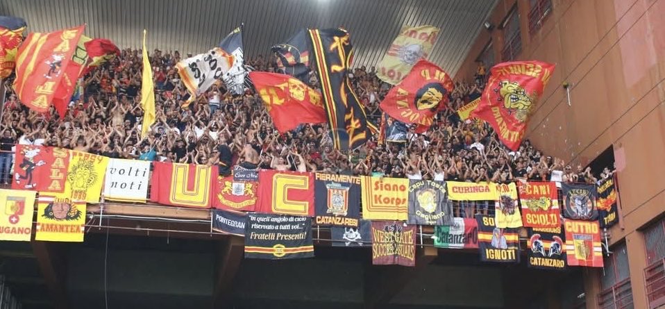 ultras1899_'s tweet photo. Sampdoria - #Catanzaro (19.09.26) https://t.co/LmiT4428R2