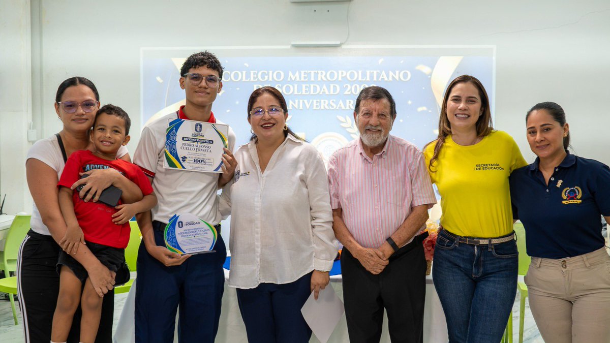 alcirasandovali's tweet photo. 🎓 Hoy entregamos 14 becas universitarias del 100 % a jóvenes de Soledad que superaron los 400 puntos en las Pruebas Saber 11.

Me llena de orgullo ver cómo su disciplina y esfuerzo hoy se convierten en una oportunidad real para llegar a la universidad y estudiar la carrera que sueñan.

💛 En Soledad creemos en el talento de nuestros jóvenes y vamos a seguir abriéndoles caminos para que lleguen más lejos.