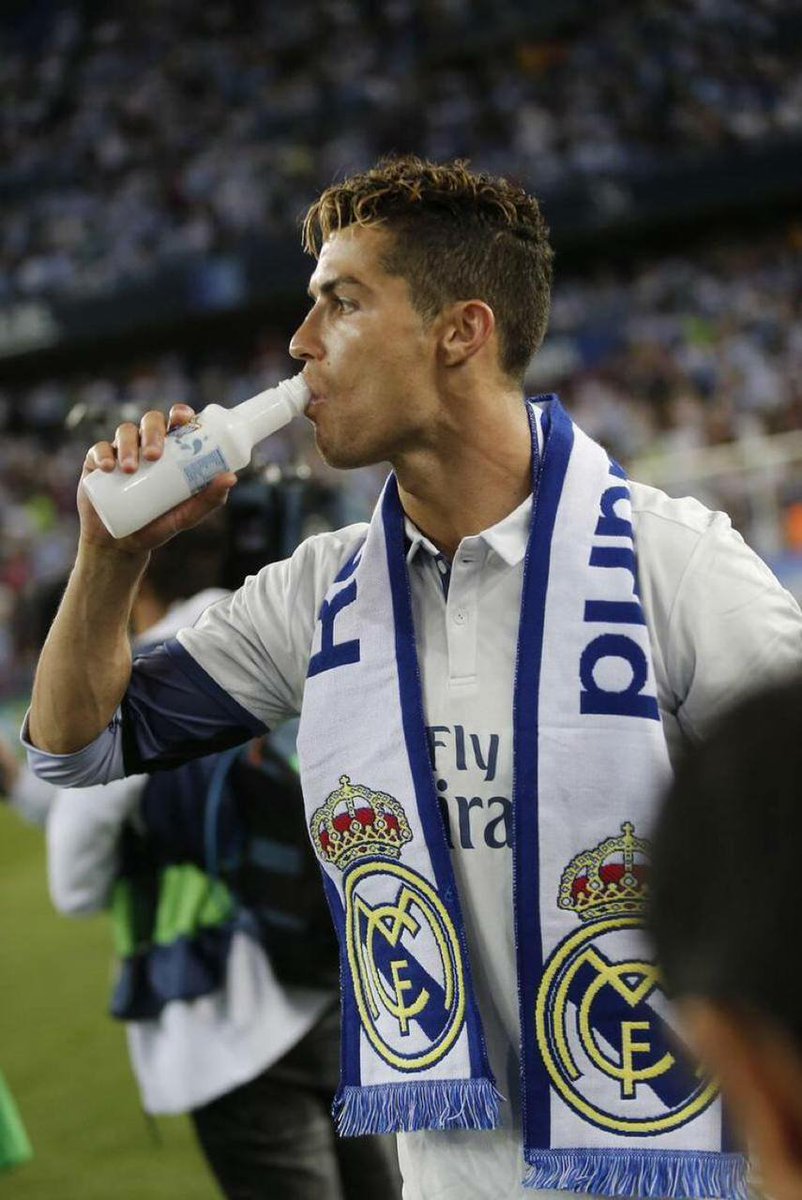 Amar7ma's tweet photo. 🚨🚨 في مثل هذا اليوم 30 سبتمبر 2015، أصبح الأسطورة كريستيانو رونالدو الهداف التاريخي لأعظم وأفضل نادٍ في تاريخ كرة القدم. 🐐 https://t.co/Ou8uuYPxi1