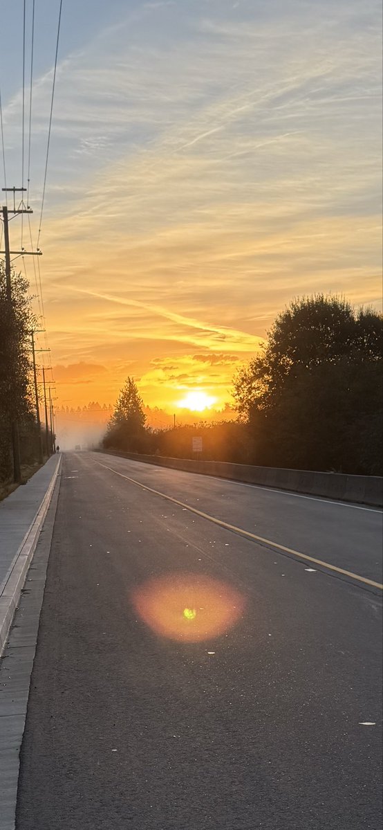 IAmCarlJensen's tweet photo. Grateful for opportunity to live as an uninvited settler on traditional lands of the SENĆOŦEN-speaking people which today includes the W̱SÁNEĆ Peoples, encompassing local Nations W̱JOȽEȽP (Tsartlip), S,ȾAUTW̱ (Tsawout), BO,ḰE,ĆEN (Pauquachin), & W̱,SIKEM (Tseycum). #CSaan https://t.co/rXCubCLYhq