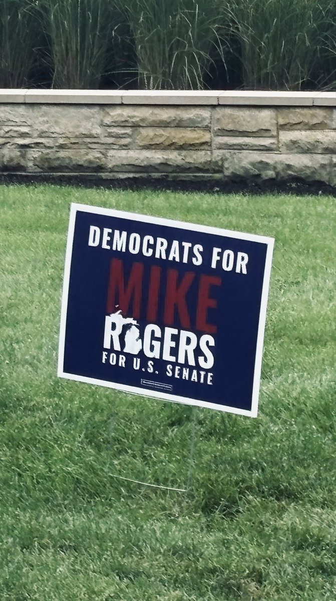 PattyLovesTruth's tweet photo. I live in a very liberal southeastern MI neighborhood. 

I am shocked by the number of @DemsForMike (Democrats for Mike Rogers) &amp; Mike Rogers signs in front yards everywhere! 

If my Dem neighbors are indicative of how Dems will vote-

@AbdulElSayed is going to LOSE BIGLY! https://t.co/11vGJXf0va