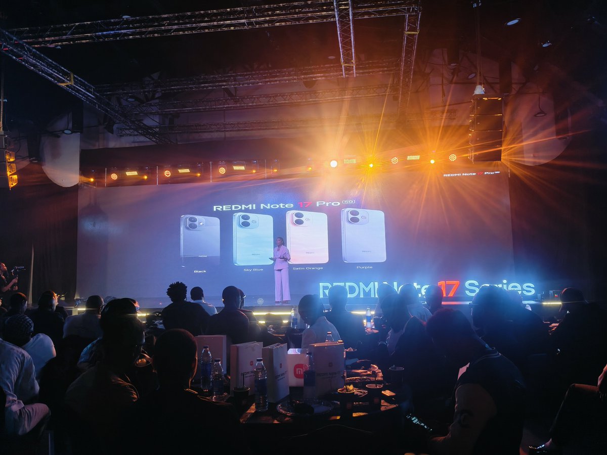 johnmokan's tweet photo. Unveiling the devices and their colours
#XiaomiFansNigeria #XiaomiFansAtLaunch #REDMINote17Series #REDMI https://t.co/huxjXUp1eO