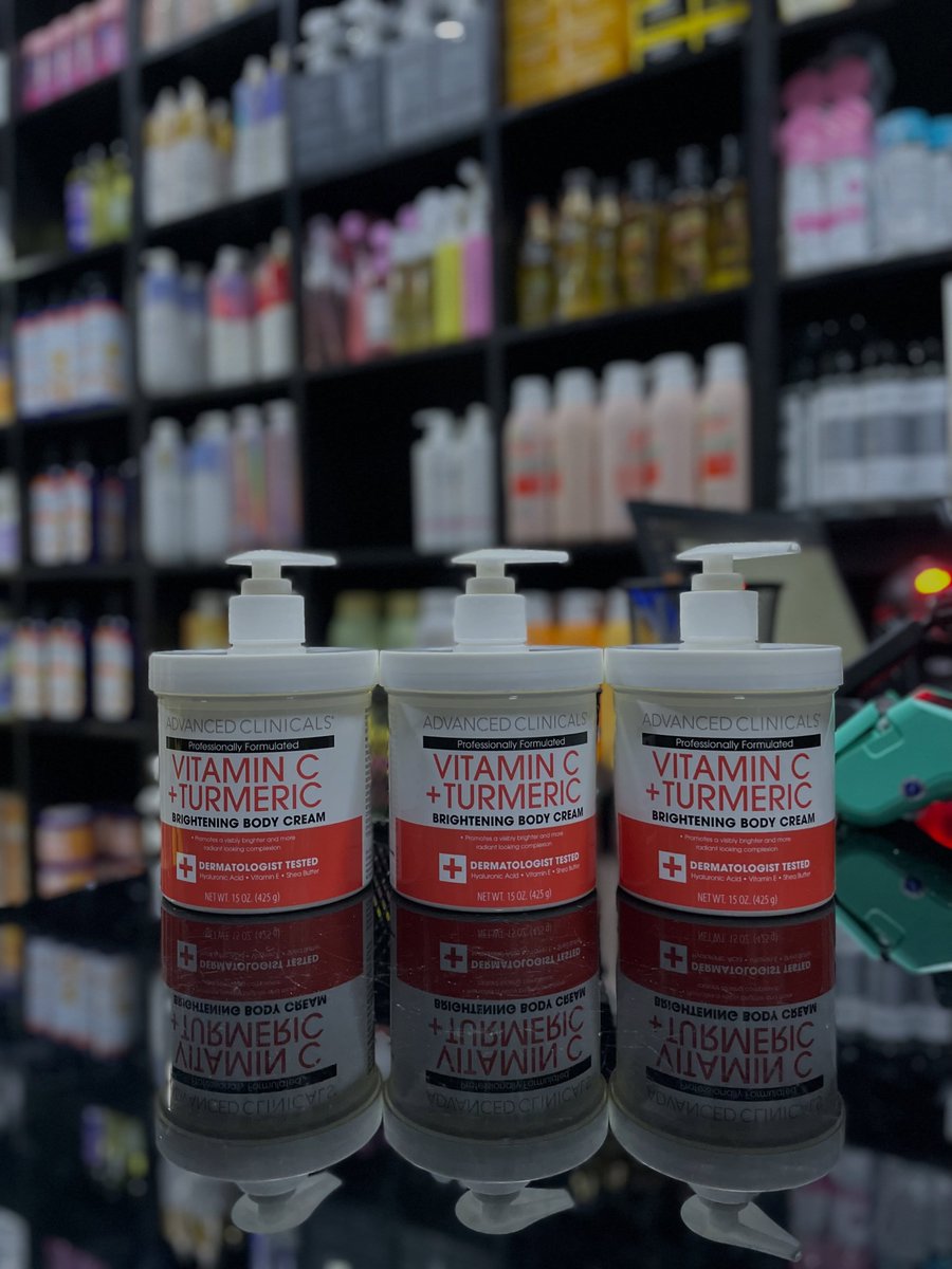 GuyOxendingbck's tweet photo. Glow season is every season. Brighten, hydrate, and even your skin tone with Vitamin C and turmeric for a healthy, radiant glow. DM to order. https://t.co/y9PMibUj89
