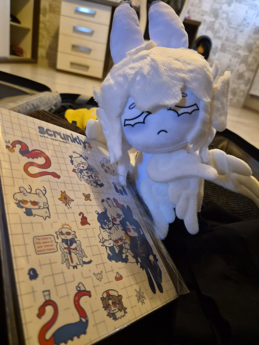 BDo20020802's tweet photo. OH MY GODDD CHUD ANGEL SON IS HERE!!
They're soooo coming with me on vacation.  They need to see the world with me.

Thank you @crrnspiracy I'll make sure they will experience the beauties of the world! https://t.co/bAJEHpfz73