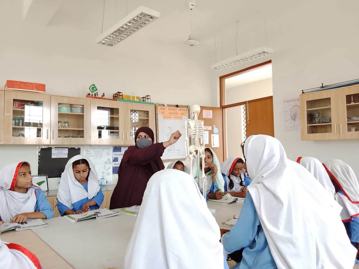 SELDGOS's tweet photo. Students of Class 4 at Government Girls High School Qadirpur, managed by RDF, District Jacobabad, explored the #humanskeleton through a hands-on Science activity. 

They observed the skeleton model, identified different bones, and actively participated in an interactive question-and-answer session.

Through this engaging learning experience, students understood how the skeleton provides shape and support, protects vital organs, and enables body movement.

#SELD #SindhSchools #GovernmentOfSindh #SindhEducation #ScienceLearning #LearningByDoing #ActivityBasedLearning @sardarshah1 @BBhuttoZardari @MinisterEduGos