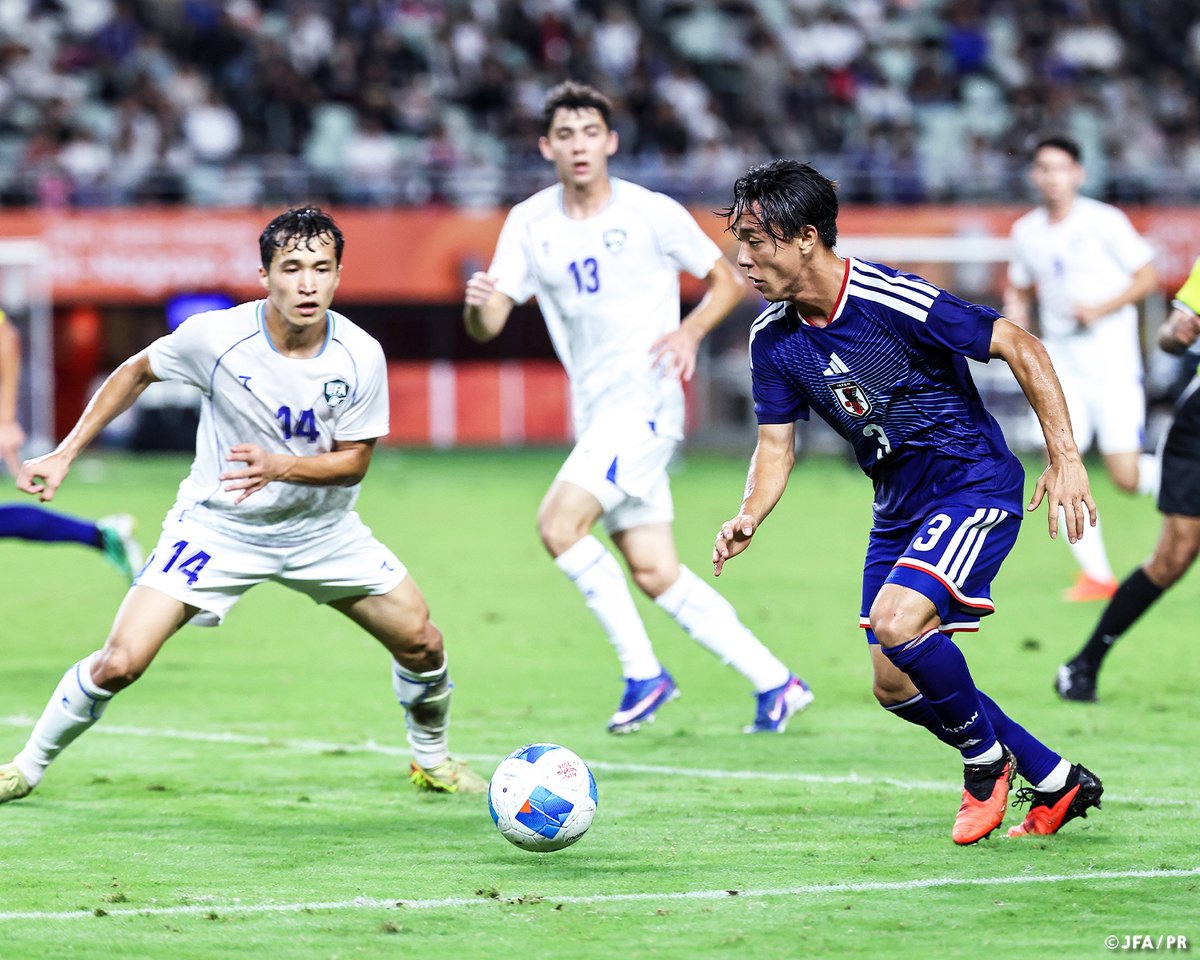 jfa_samuraiblue's tweet photo. 🔹U-21日本代表🔹

1点ビハインドで迎えた後半43分、小杉啓太のクロスに石橋瀬凪が頭で合わせて同点ゴール⚽
試合終盤に追いついて延長戦へ。

延長戦は攻勢を強めるもゴールを奪えず、PK戦へ突入します。
白熱の準決勝は10人目のキッカーで決着。1-1(PK 9-8)で勝利を飾りました✨

4大会ぶりの優勝まであと1つ。
韓国との決勝戦も、選手たちへ熱いご声援よろしくお願いします📣

@AsianGames_2026 #IPPO
#U21日本代表 #サッカー日本代表