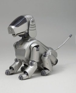 OldInternetFeel's tweet photo. SONY: AIBO ERS-110 Entertainment Robot (1999) 
Designed by Hajime Sorayama https://t.co/HjxLNYJv11