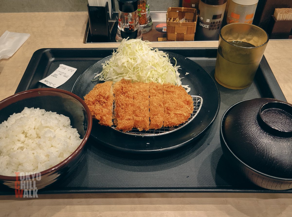 everything0601's tweet photo. 吉野湯の風呂上がり飯は
平井駅前の松のやでロースカツ定食
元気が欲しい時はとんかつを食べよう！ https://t.co/AjKIt6YcKk