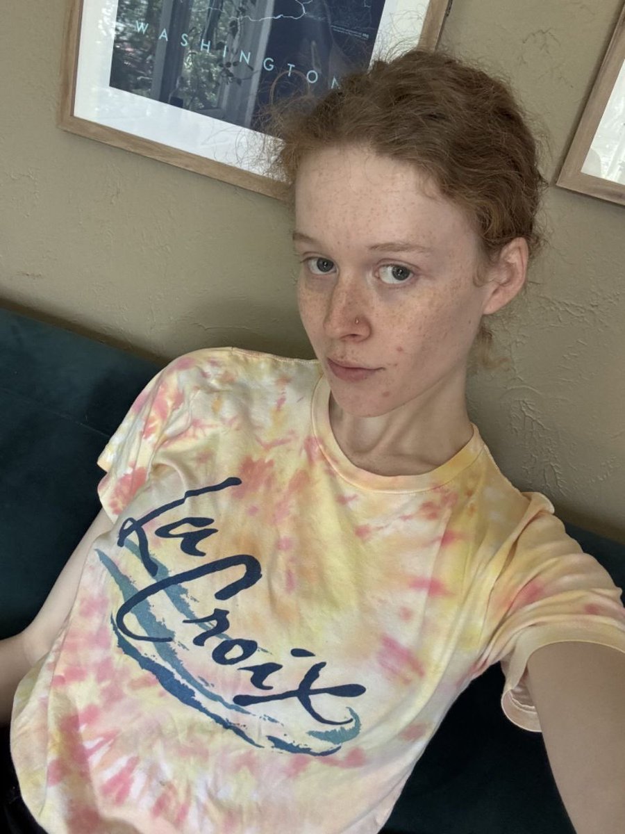 SendMeADirbw5b's tweet photo. I’m trans 🏳️‍⚧️ Would you call me pretty? 📷❣️ https://t.co/TUJgXL4nAE
