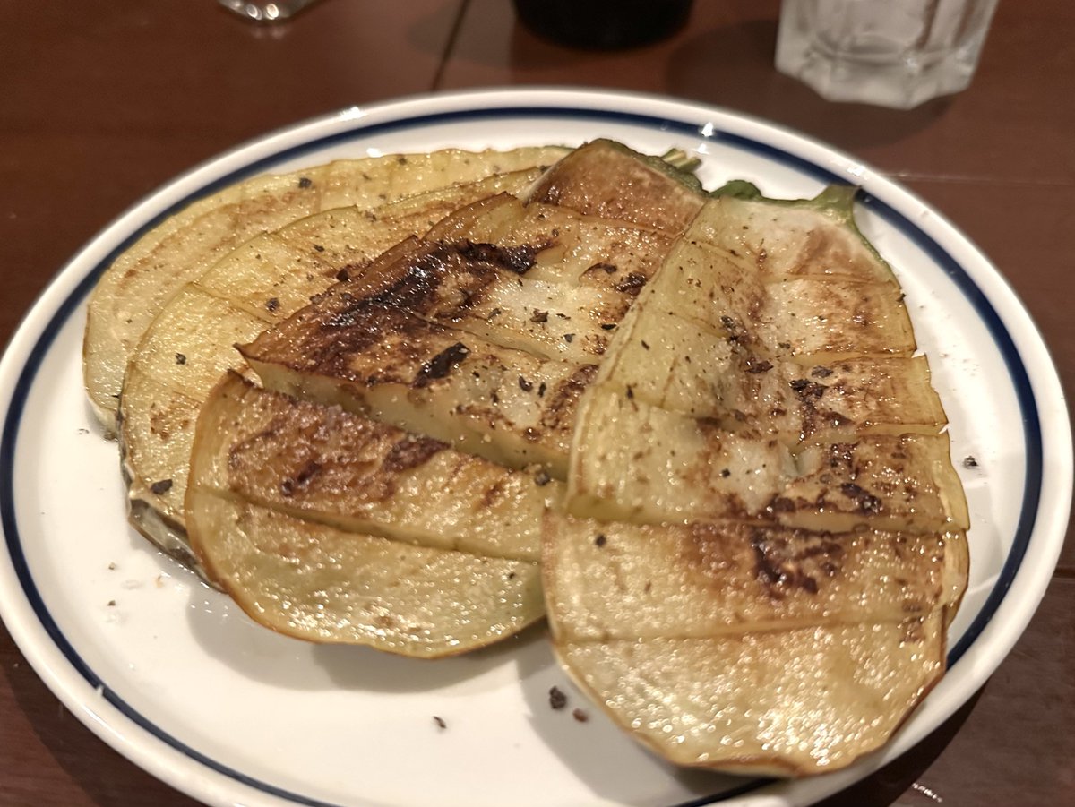 ill__bon's tweet photo. 夫が出張に行ってるのでひとりご飯🥣シチュー、ホワイトソースから作ったｿﾞｵ https://t.co/WGc1GOvQaQ